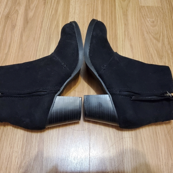 Heeled booties - Picture 3 of 4